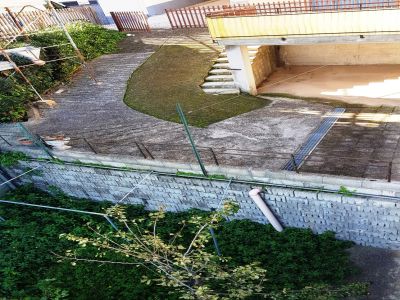 FACCIATA_POSTERIORE_CON_GIARDINO